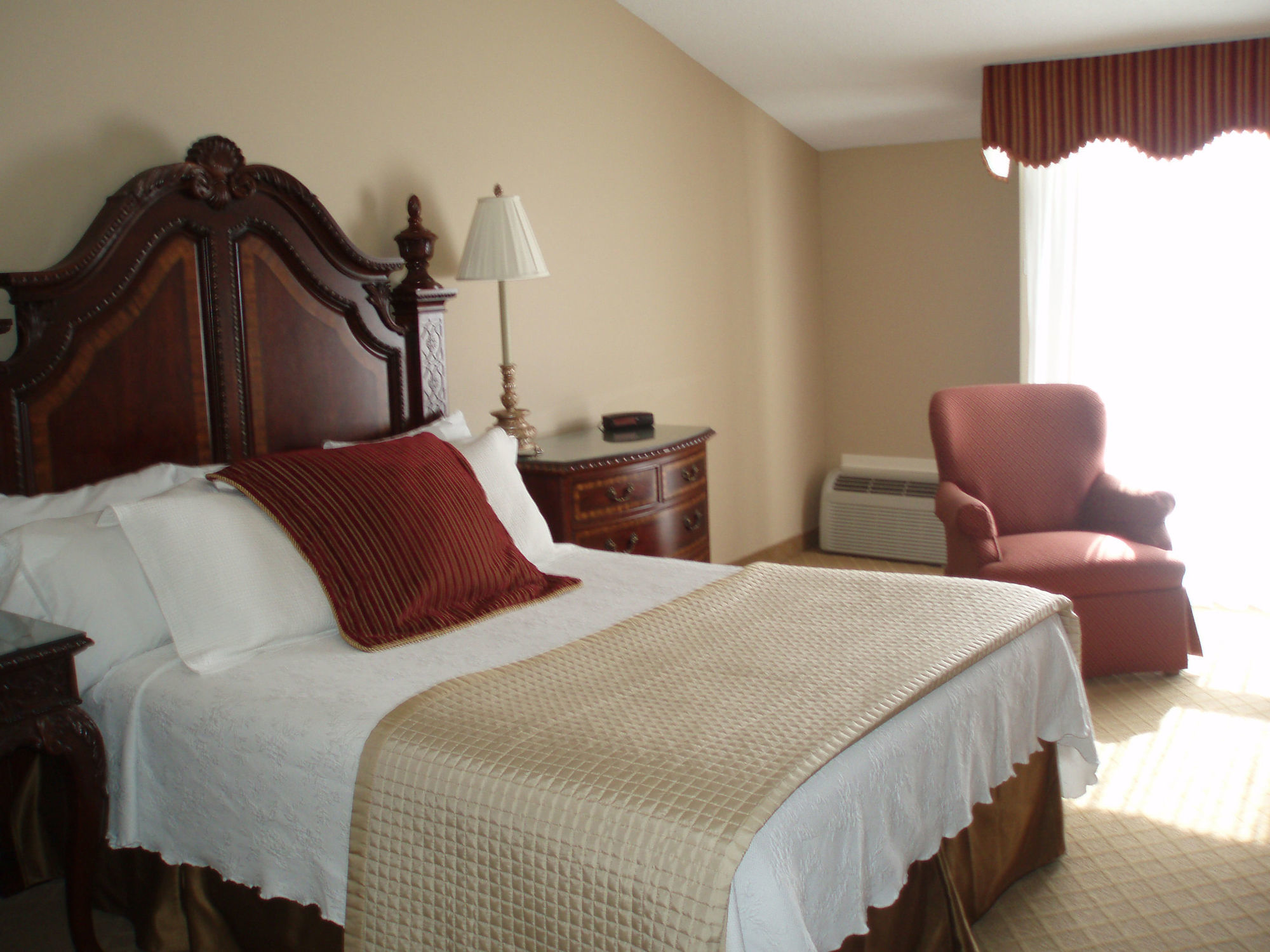 Old Stone Inn Boutique Hotel Niagara Falls Room photo